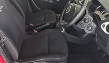 2011 Renault Clio full