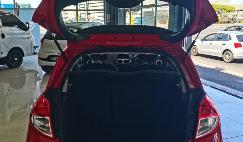 2011 Renault Clio full
